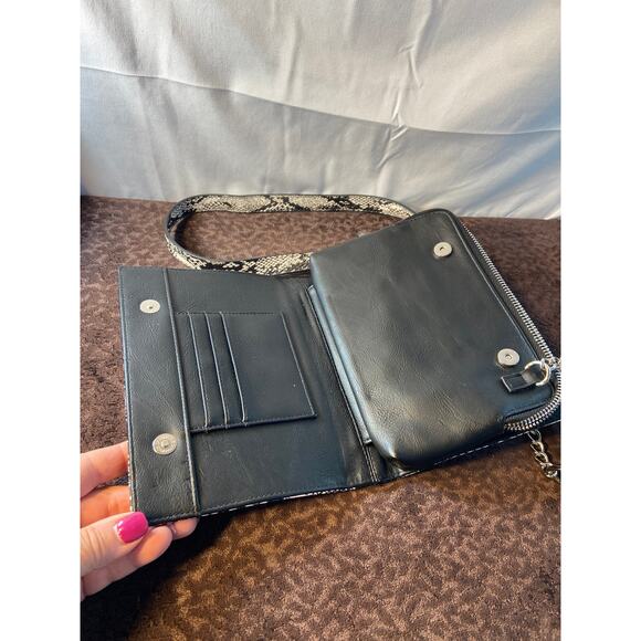 Steve Madden wallet on a string , crossbody bag. - Picture 5 of 6